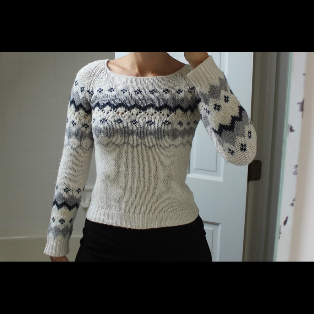 Cute Winter Sweater H&M - Picture 1 of 4